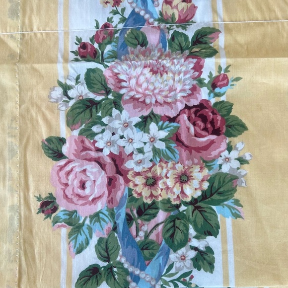 Vintage Croscill Blouson Valance Yellow Princess Roses Cottagecore 88x18 NEW - Picture 1 of 7